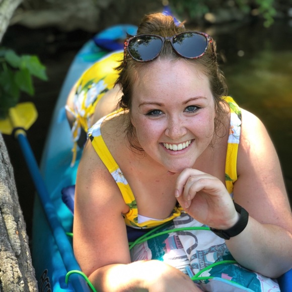 Meet your Posher, Kaleigh - Picture 8 of 8